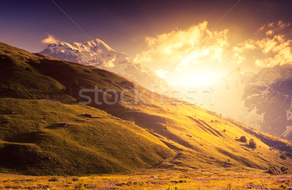 Pôr do sol fantástico paisagem colorido céu pé Foto stock © Leonidtit