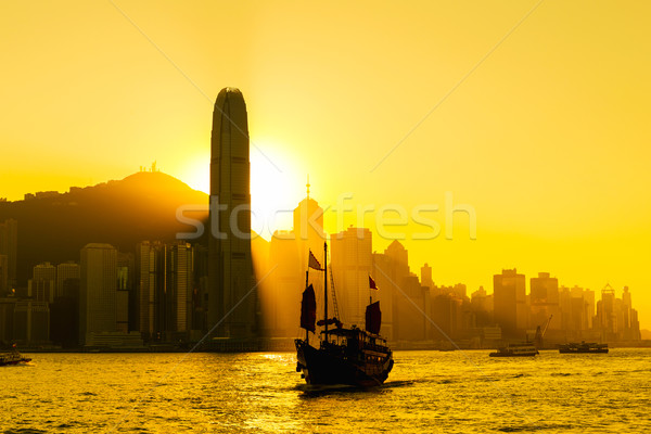Stock fotó: Sziluett · Hongkong · város · iroda · víz · zászló