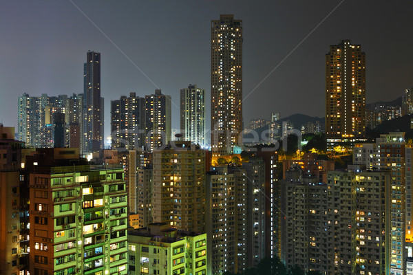 şehir merkezinde gece ofis şehir inşaat kentsel Stok fotoğraf © leungchopan