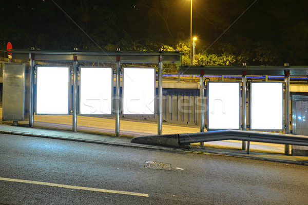 Billboard przystanek autobusowy noc drogowego miasta szkła Zdjęcia stock © leungchopan