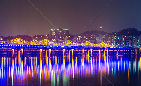 Seul linha do horizonte edifício montanha ponte rio Foto stock © leungchopan