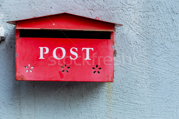 Piros postaláda doboz posta levél beton Stock fotó © leungchopan