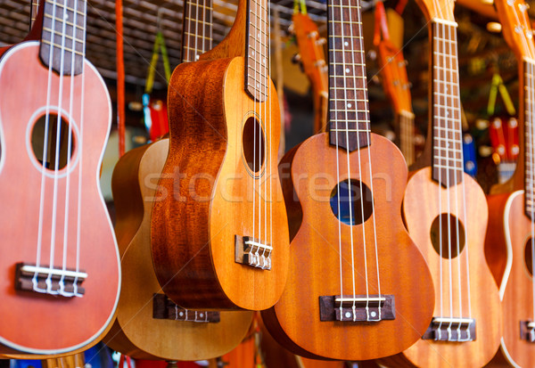 Gitaar verkopen hout markt cultuur string Stockfoto © leungchopan