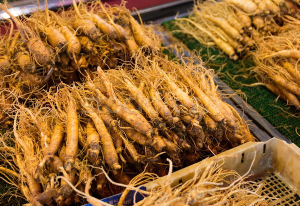 Fresche ginseng alimentare mercato medicina cinese Foto d'archivio © leungchopan
