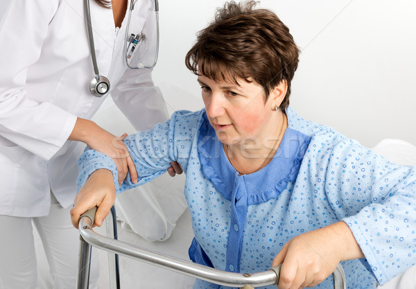 Krankenschwester Patienten up Frau Hand Arzt Stock foto © leventegyori