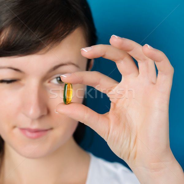 Médecin main vitamine capsule mains [[stock_photo]] © leventegyori