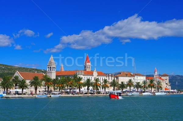 Baum Stadt Kroatien Pier Stock foto © LianeM