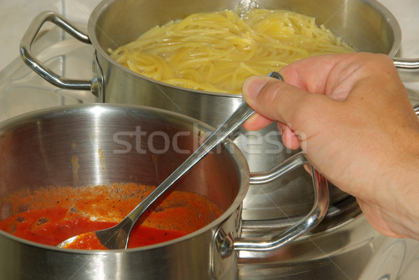 Cozinhar espaguete 14 vermelho macarrão cozinhar Foto stock © LianeM