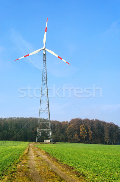 Turbina wiatrowa 31 zielone niebieski przemysłu czerwony Zdjęcia stock © LianeM