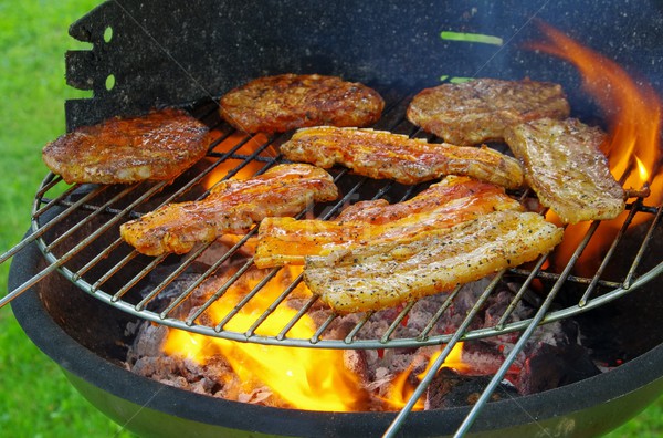 Grill Kochen Flamme Steak Grill Stock foto © LianeM