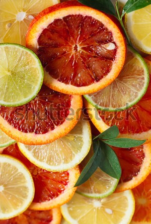 Orange tranches vieux planche à découper alimentaire [[stock_photo]] © lidante