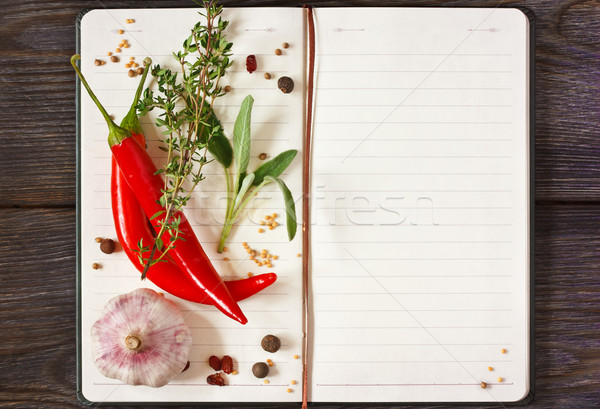 Recept boek Open chili specerijen houten Stockfoto © lidante