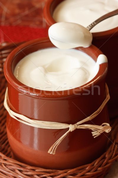 Hausgemachte Joghurt wenig Keramik Topf Essen Stock foto © lidante