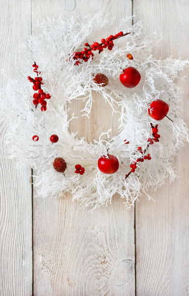 Crăciun decorare frumos alb coroana roşu Imagine de stoc © lidante