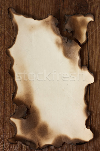 Foto stock: Pergamino · papel · mesa · de · madera · fuego · arte