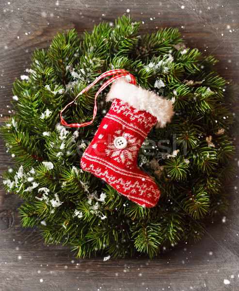Crăciun decorare coroana agatat stocarea zăpadă Imagine de stoc © lidante