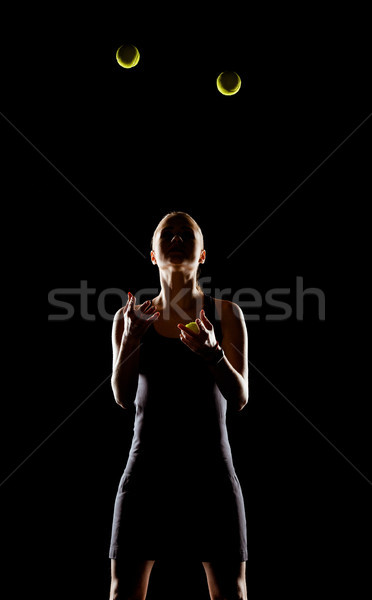 Kobieta żonglerka tenis młodych atrakcyjna kobieta Zdjęcia stock © LightFieldStudios