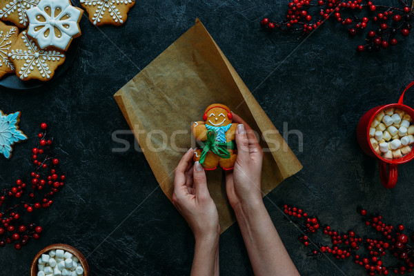 Pan de jengibre cookie superior vista persona Foto stock © LightFieldStudios