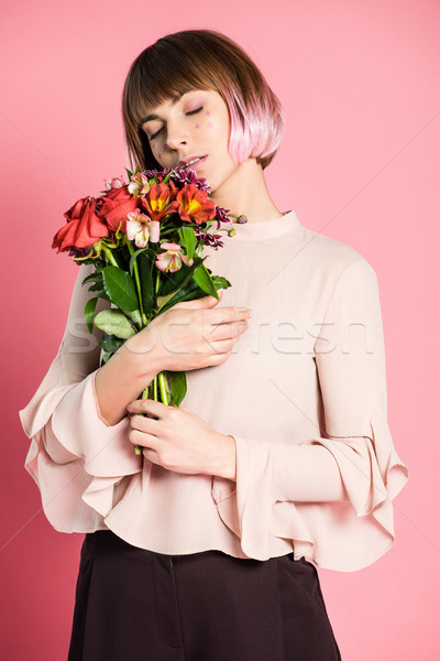Divatos nő tart virágcsokor fiatal vonzó nő Stock fotó © LightFieldStudios
