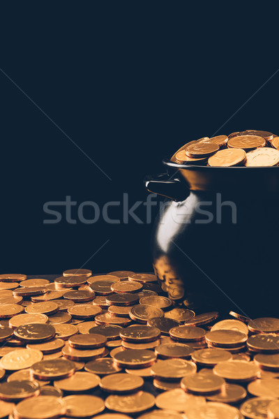 Schwarz Topf golden Münzen isoliert Stock foto © LightFieldStudios