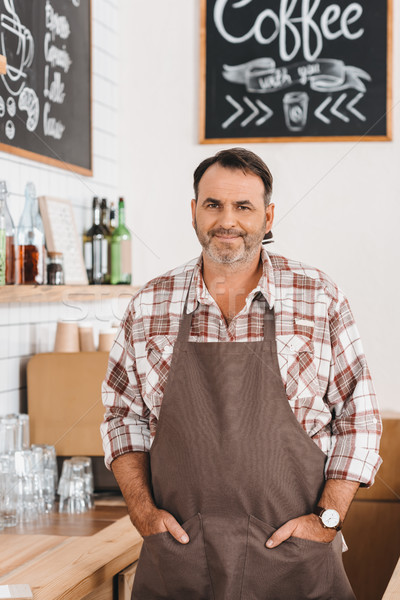 Stockfoto: Barman · schort · cafe · gelukkig · volwassen · bar