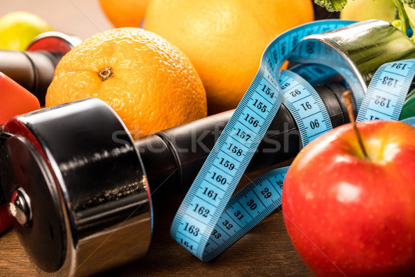 Foto stock: Alimentos · saludables · artículos · deportivos · vista · cinta · métrica · pesas