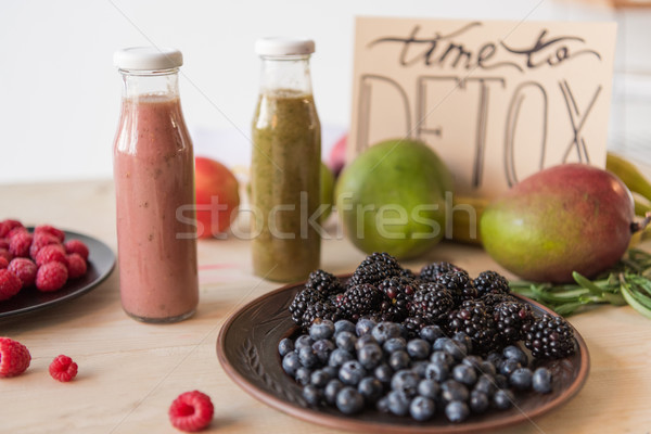 Detoxikáló italok bioélelmiszer közelkép kilátás idő Stock fotó © LightFieldStudios