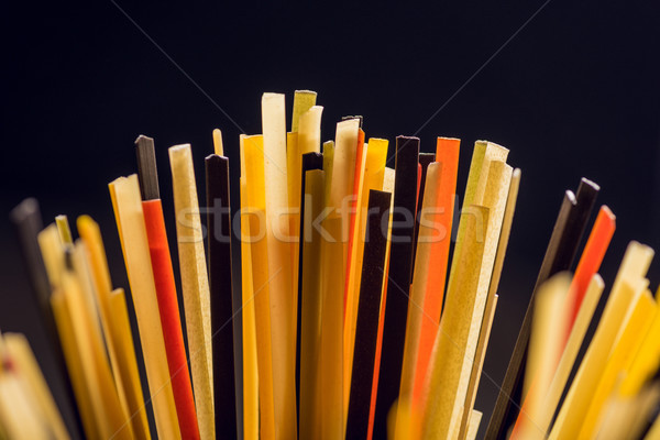 Colorat spaghete shot izolat Imagine de stoc © LightFieldStudios