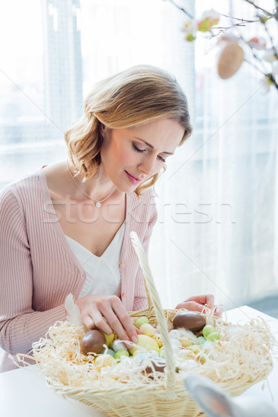 Zdjęcia stock: Kobieta · Easter · Eggs · młodych · uśmiechnięta · kobieta · piękna