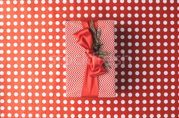 Natal dom papel de embrulho topo ver caixa de presente Foto stock © LightFieldStudios