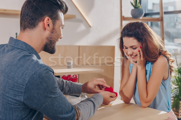 Stockfoto: Man · voorstel · vriendin · gelukkig · datum