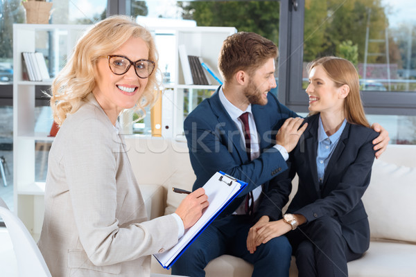 Stockfoto: Psycholoog · vrolijk · volwassen · glimlachend · camera