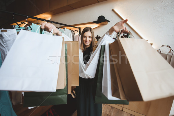 Stock fotó: Bevásárlótáskák · gyönyörű · elegáns · nő · tart · butik