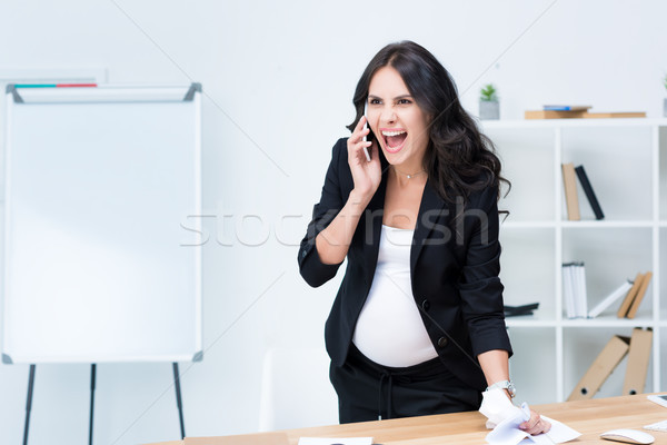 Stock fotó: Terhes · üzletasszony · kiált · telefon · őrült · beszél