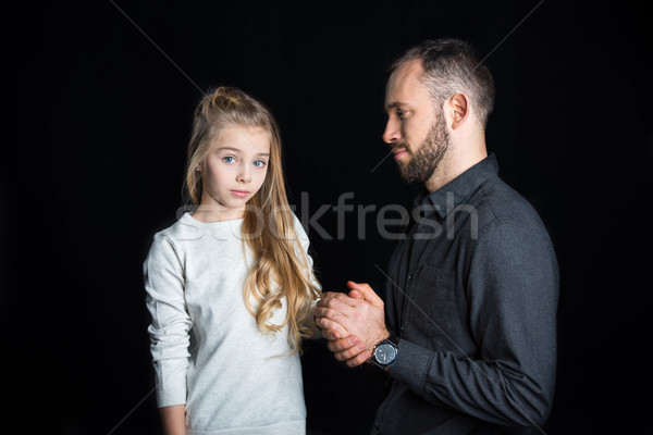 Little girl pai jovem mão pequeno Foto stock © LightFieldStudios