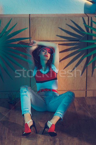 ファッショナブル 若い女性 赤 キャップ スタイリッシュ 服 ストックフォト © LightFieldStudios