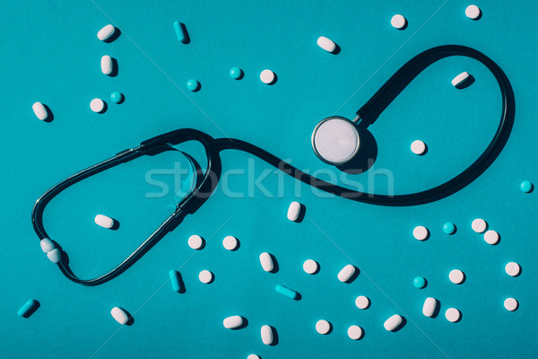 Stock fotó: Gyógyszer · sztetoszkóp · felső · kilátás · kék · tabletták
