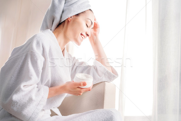 商業照片: 女子 · 浴衣 · 罐 · 奶油 · 微笑的女人