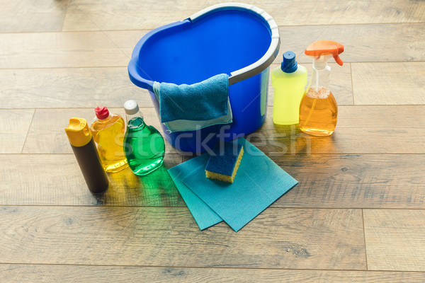 Produktów czyszczących wiadro widoku różny gąbki Zdjęcia stock © LightFieldStudios
