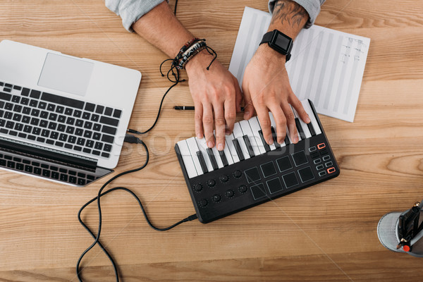 Tastatur top Ansicht Musiker spielen Musik Stock foto © LightFieldStudios