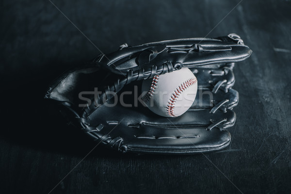 Görmek deri beyzbol eldiveni top siyah Stok fotoğraf © LightFieldStudios