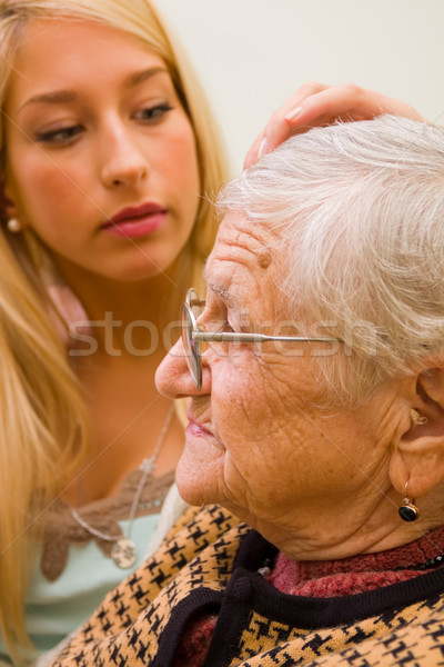 Confie mulher jovem um empatia foco Foto stock © Lighthunter