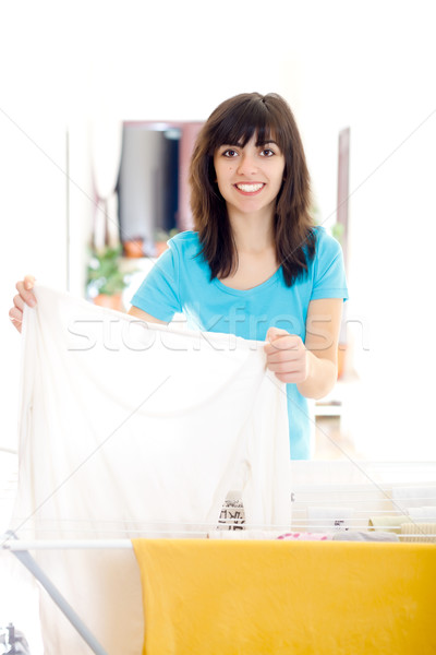 Afgewerkt mijn huishoudelijk werk gelukkig mooie kleding Stockfoto © Lighthunter