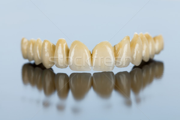 Ceramiczne zęby stomatologicznych most piękna dentysta Zdjęcia stock © Lighthunter
