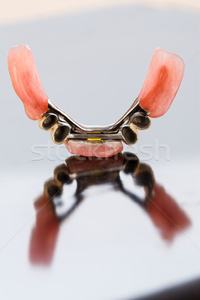 Tandheelkundige prothese vast porselein gezondheid geneeskunde Stockfoto © Lighthunter