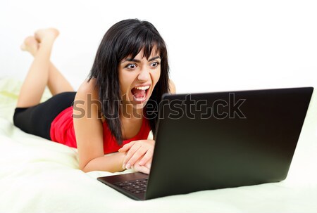 Mérges laptop fiatal hangsúlyos nő kiabál Stock fotó © Lighthunter