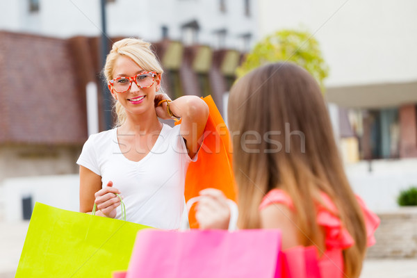 Filles sur ville Shopping [[stock_photo]] © Lighthunter