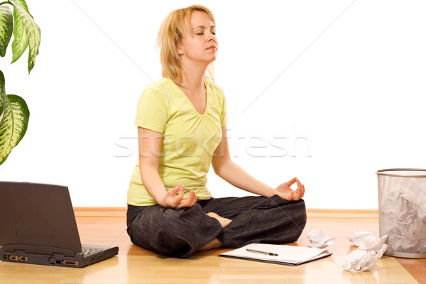 Femme fini résistant tâche pose de yoga méditer [[stock_photo]] © lightkeeper