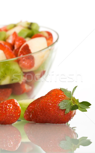 Salade de fruits fraise réfléchissant surface isolé été [[stock_photo]] © lightkeeper