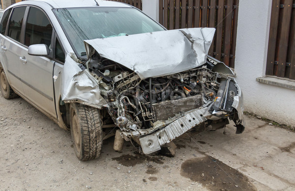 Carro destruir cabeça colisão motor segurança Foto stock © lightkeeper